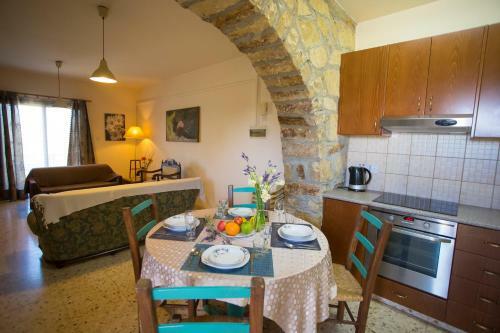 Hostal George Houses
