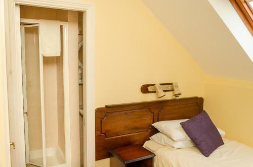Hostal Harbour House B&B & Self-catering