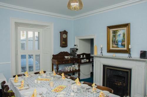 Hostal Harbour House B&B & Self-catering