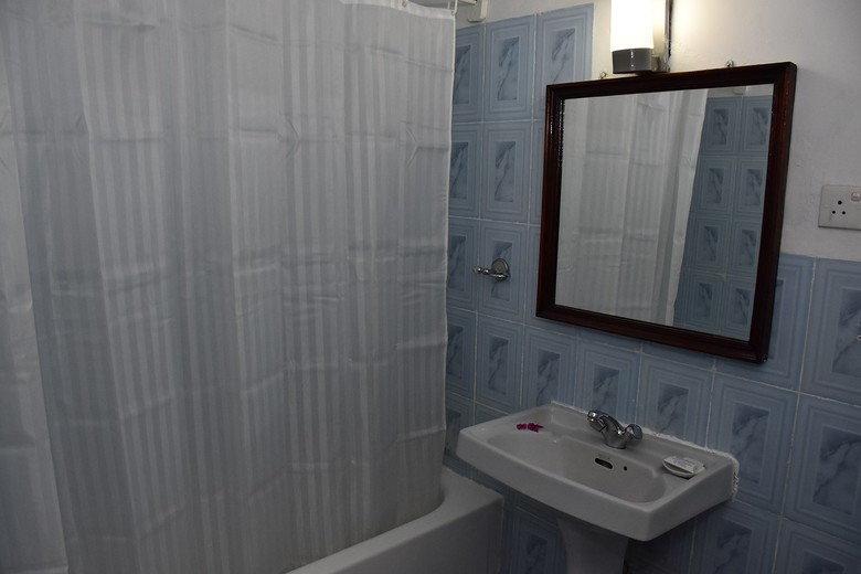 Hotel Ratnaloka Tour Inns