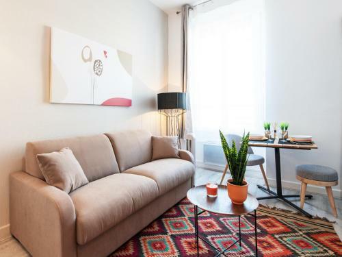 Mac� Studio Apartment
