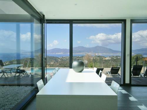 Spacious Villa In Albitreccia With Swimming Pool