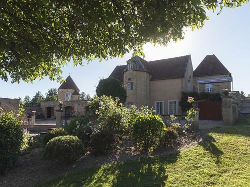 Modern Mansion In Meaulne With Private Pool