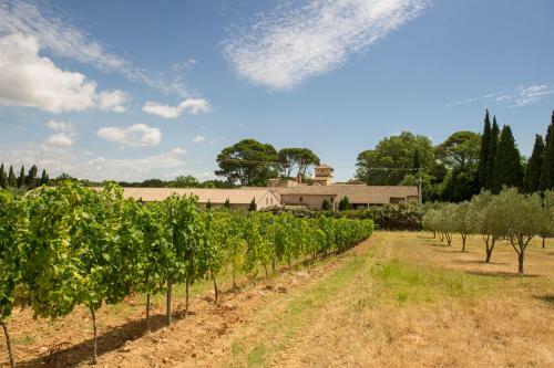 Agroturismo Montagnac Chateau Sleeps 14 Pool Wifi