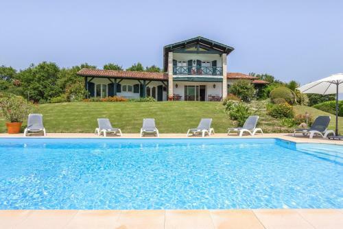 Olhette Villa Sleeps 8 Pool Wifi