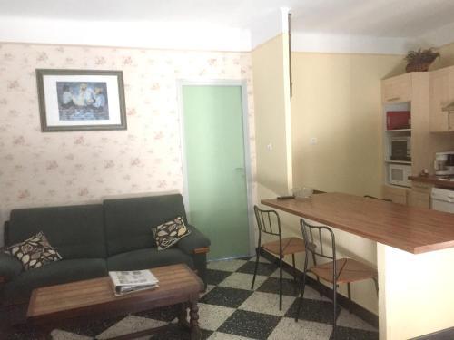 Holiday Home Pouzol