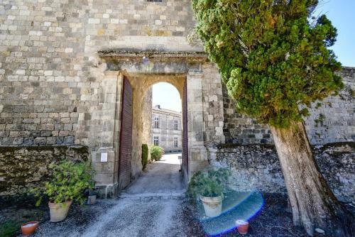 Agroturismo Poudenas Chateau Sleeps 24 Pool Wifi