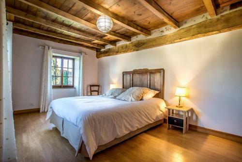 Agroturismo Poudenas Chateau Sleeps 24 Pool Wifi