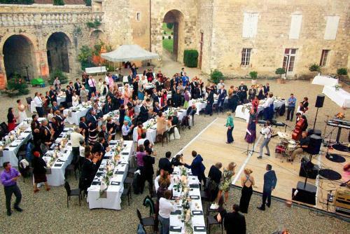 Agroturismo Poudenas Chateau Sleeps 24 Pool Wifi