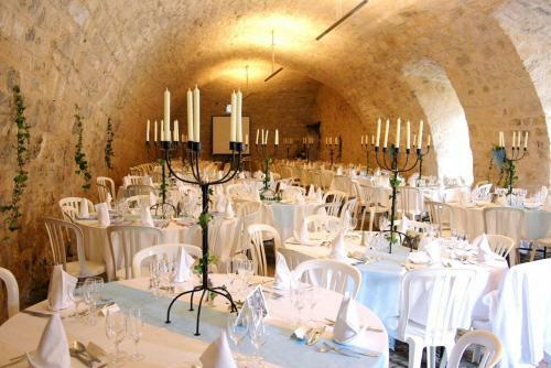 Agroturismo Poudenas Chateau Sleeps 24 Pool Wifi