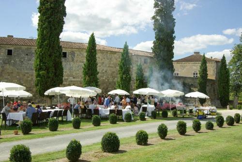 Agroturismo Poudenas Chateau Sleeps 24 Pool Wifi
