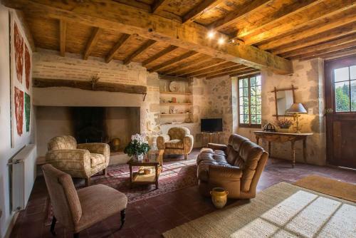 Agroturismo Poudenas Chateau Sleeps 24 Pool Wifi