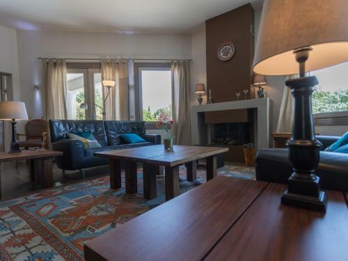 Cozy Villa In Saint-couat-d'aude With Private Pool