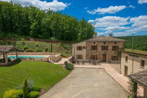 Sainte-cecile-du-cayrou Villa Sleeps 14 Pool Wifi