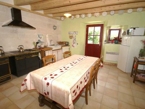 Authentic, Quiet Cottage With Green Garden Near Bar-le-duc