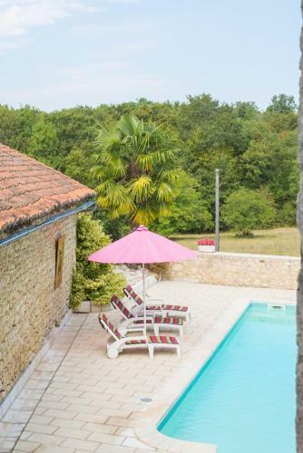Valeuil Villa Sleeps 10 Pool