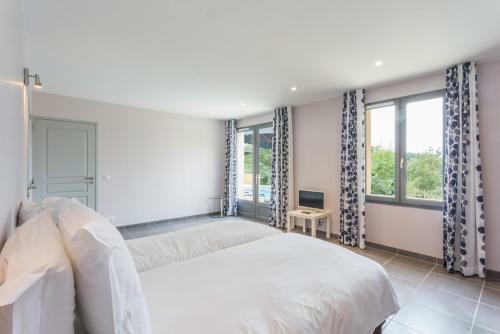 Tuiliere Villa Sleeps 6 Pool Air Con Wifi