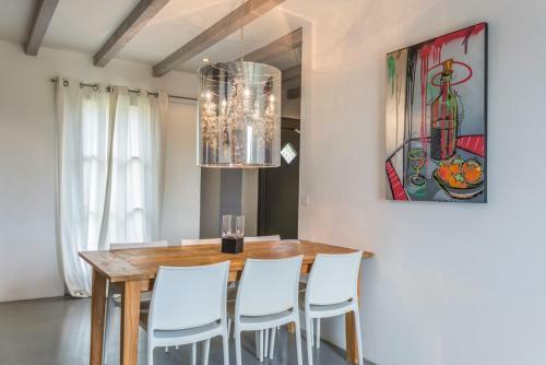 Tuiliere Villa Sleeps 6 Pool Air Con Wifi
