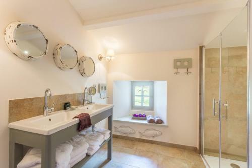 Vieux-mareuil Villa Sleeps 8 Pool Wifi