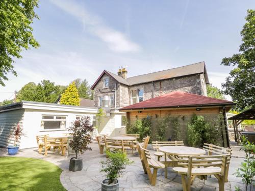 Eden Lodge