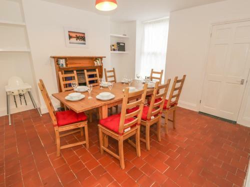 21 Market Street, Caernarfon