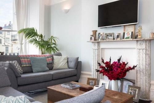 1 Bedroom Central Brighton Apartment With Seaviews