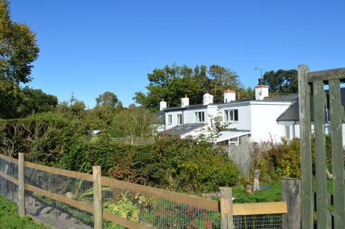 Canalside Cottage
