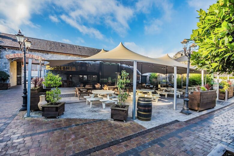 Court Yard Hotel