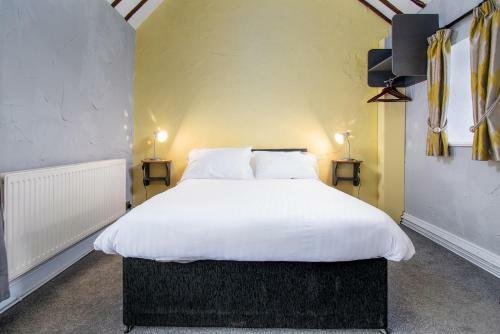 Hotel Eliot Arms