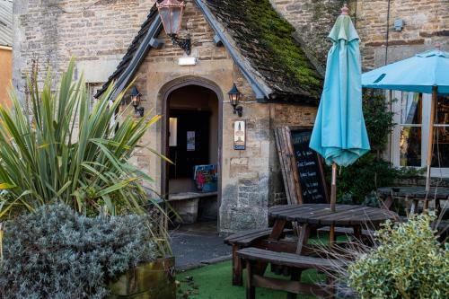 Hotel Eliot Arms