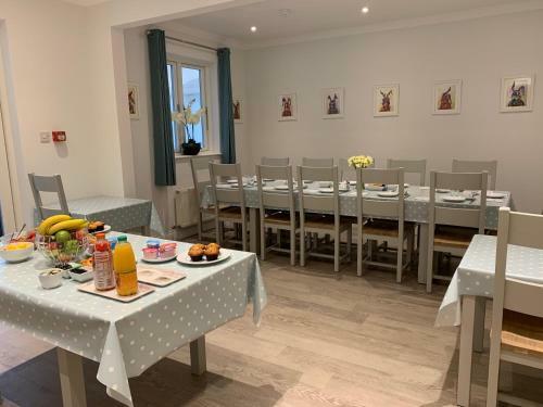 Hostal Cotswold Hare