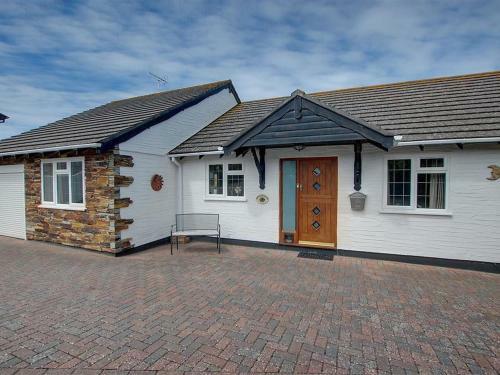 Holiday Home Rhubarb