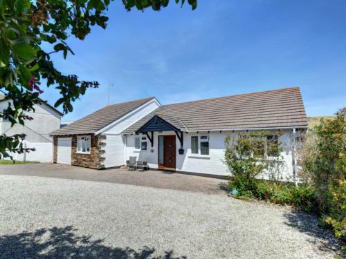 Holiday Home Rhubarb