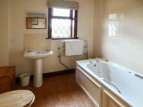 Courtyard Cottage, Duns