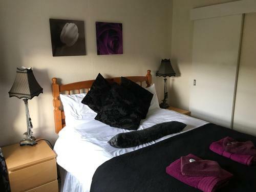 Hotel Crown And Anchor Inn