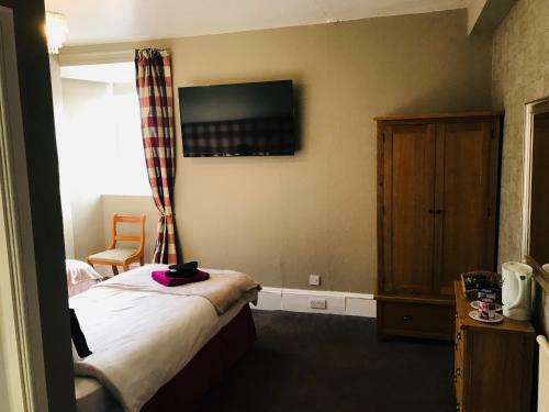 Hotel Crown And Anchor Inn