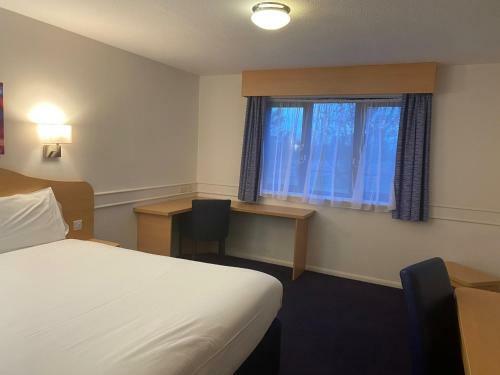 Hotel Days Inn Michaelwood M5