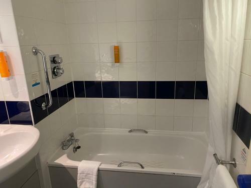 Hotel Days Inn Michaelwood M5