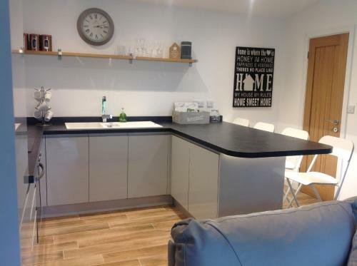 Springfield Apartments, Hawarden