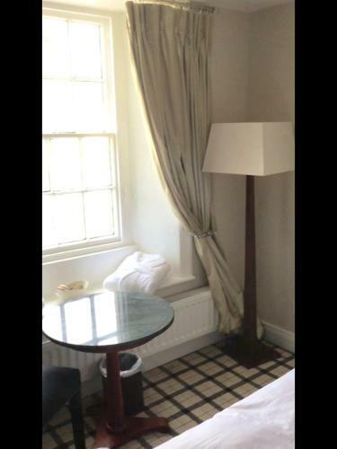Bed & Breakfast The Railway Hotel & Bistro