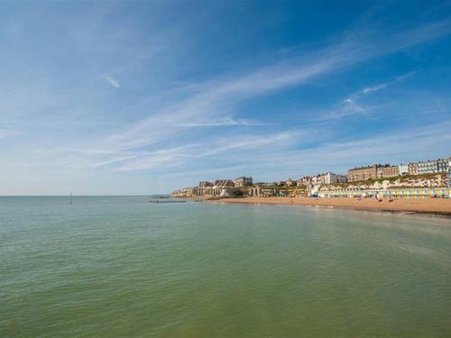 Holiday Home Kingsgate Bay