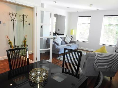 Luxury Park Avenue Apartment