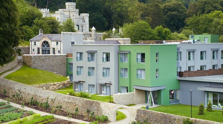 Hotel Killeavy Castle Estate