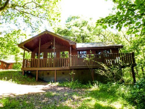 Acorn Lodge