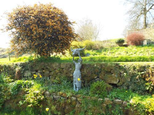 1 Castle Orchard