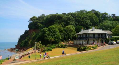 The Nest Seaside Eco Holiday Cottage