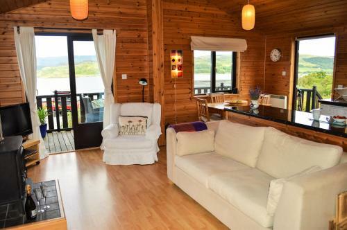 Secret Coast Lodge