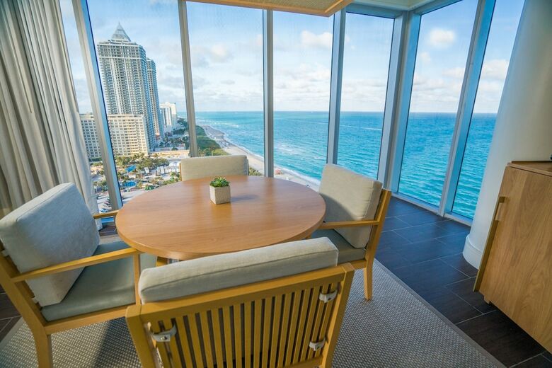 Hotel Eden Roc Renaissance Miami Beach