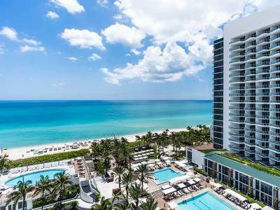 Hotel Eden Roc Renaissance Miami Beach