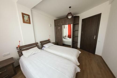 Mountain Cricket Chalets And Apartments Gudauri